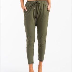 ZYIA Olive Everywhere Pants